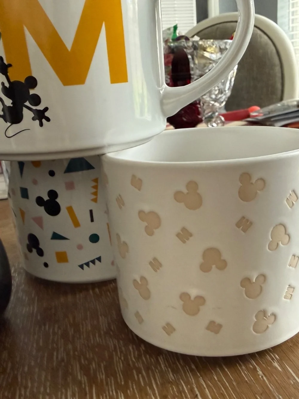 Disney by Zak! Coffee Mug Set – Set of 4 – Excellent Like New Condition